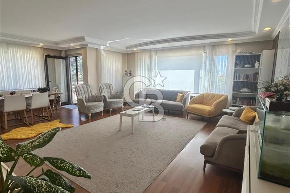 Sahil parselinde açık havuzlu ve kapalı garajlı binada 4+1daire