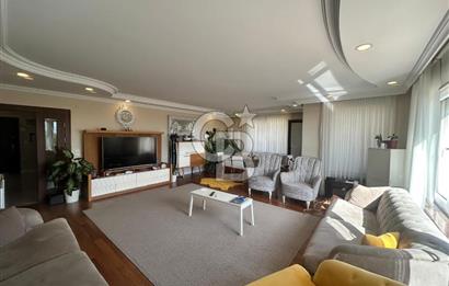 Sahil parselinde açık havuzlu ve kapalı garajlı binada 4+1daire