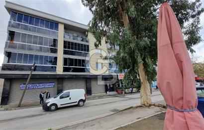 Bayraklı Emek Kubilay Caddesi Üzerin de 140m2 Satılık Dükkan