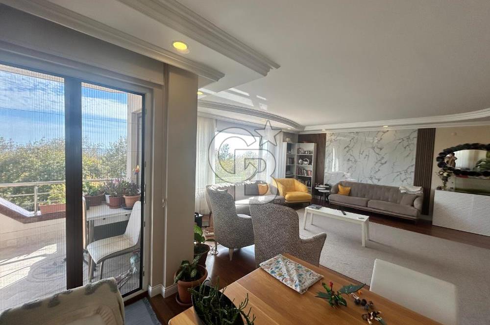 Sahil parselinde açık havuzlu ve kapalı garajlı binada 4+1daire