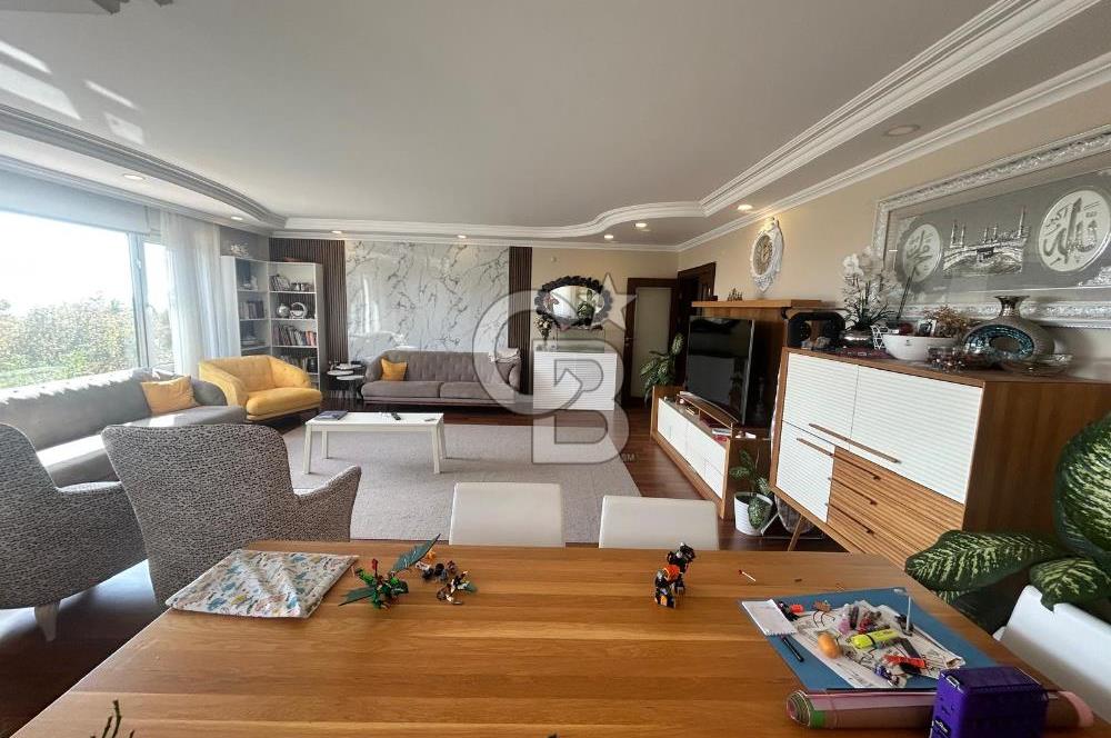 Sahil parselinde açık havuzlu ve kapalı garajlı binada 4+1daire