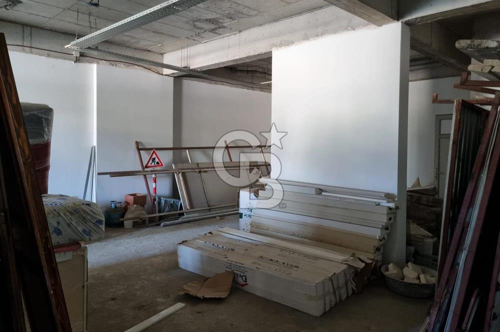 Bayraklı Emek Kubilay Caddesi Üzerin de 140m2 Satılık Dükkan