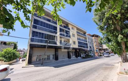 Bayraklı Emek Kubilay Caddesi Üzerin de 140m2 Satılık Dükkan