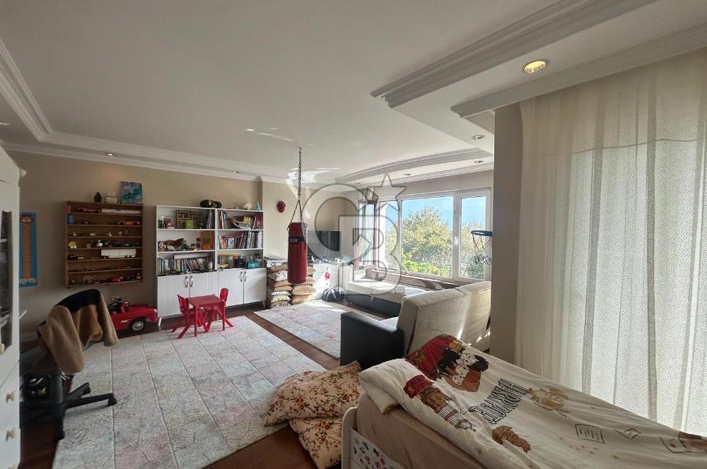 Sahil parselinde açık havuzlu ve kapalı garajlı binada 4+1daire