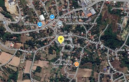 Mahalle içinde, merkezi konumda satılık arsa. İdeal fırsat.