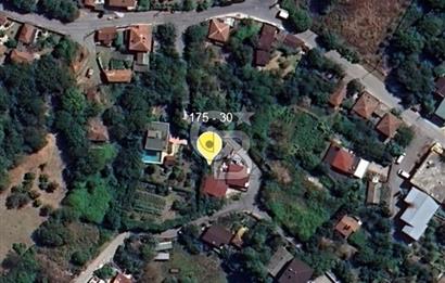 Mahalle içinde, merkezi konumda satılık arsa. İdeal fırsat.