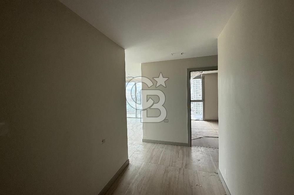 Megapol İzmir' de Yüksek Şerefiyeli, Deniz Manzaralı 3+1