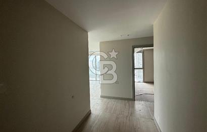 Megapol İzmir' de Yüksek Şerefiyeli, Deniz Manzaralı 3+1