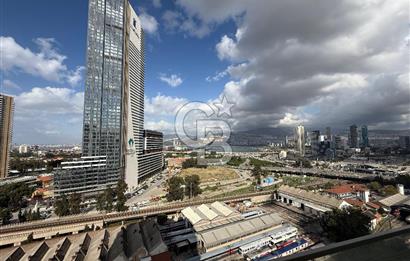 Megapol İzmir' de Yüksek Şerefiyeli, Deniz Manzaralı 3+1