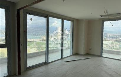 Megapol İzmir' de Yüksek Şerefiyeli, Deniz Manzaralı 3+1
