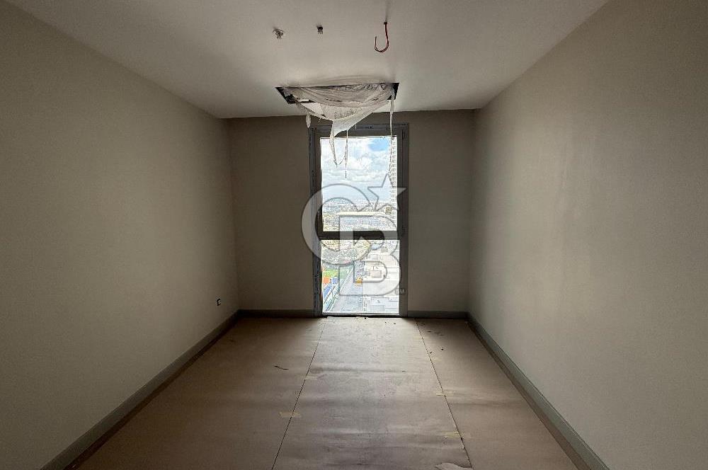 Megapol İzmir' de Yüksek Şerefiyeli, Deniz Manzaralı 3+1