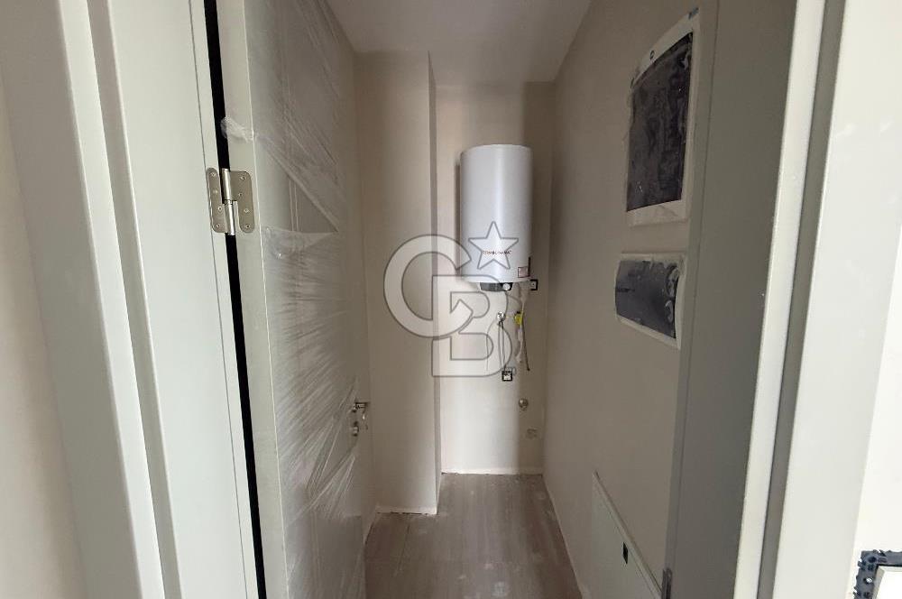 Megapol İzmir' de Yüksek Şerefiyeli, Deniz Manzaralı 3+1