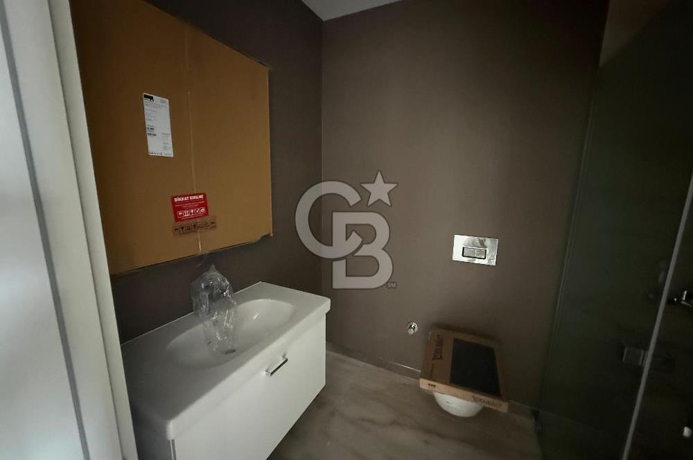 Megapol İzmir' de Yüksek Şerefiyeli, Deniz Manzaralı 3+1