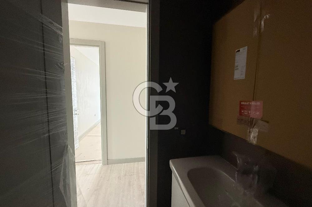 Megapol İzmir' de Yüksek Şerefiyeli, Deniz Manzaralı 3+1