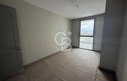 Megapol İzmir' de Yüksek Şerefiyeli, Deniz Manzaralı 3+1