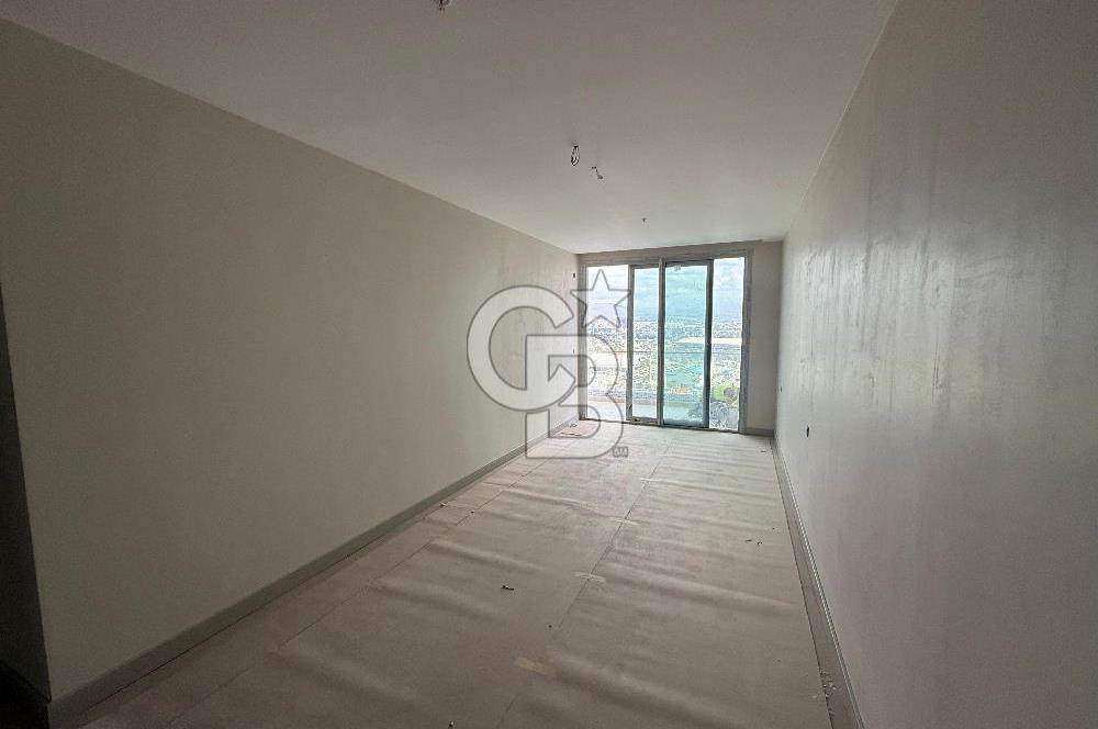 Megapol İzmir' de Yüksek Şerefiyeli, Deniz Manzaralı 3+1