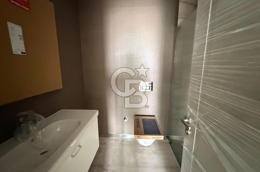 Megapol İzmir' de Yüksek Şerefiyeli, Deniz Manzaralı 3+1