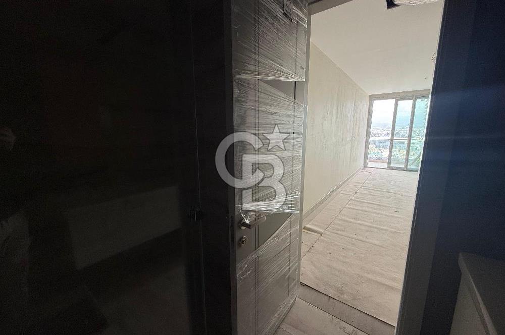 Megapol İzmir' de Yüksek Şerefiyeli, Deniz Manzaralı 3+1