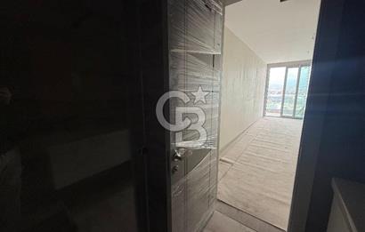 Megapol İzmir' de Yüksek Şerefiyeli, Deniz Manzaralı 3+1