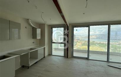 Megapol İzmir' de Yüksek Şerefiyeli, Deniz Manzaralı 3+1