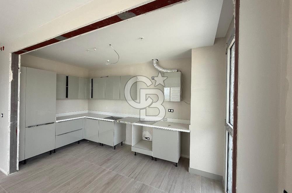 Megapol İzmir' de Yüksek Şerefiyeli, Deniz Manzaralı 3+1