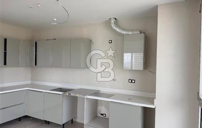 Megapol İzmir' de Yüksek Şerefiyeli, Deniz Manzaralı 3+1