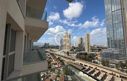 Megapol İzmir' de Yüksek Şerefiyeli, Deniz Manzaralı 3+1