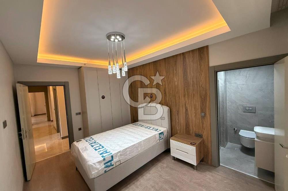 OVACIK MERKEZDE BULVAR ÜZERİ LÜX YAPILI NET 210 M2 4+1 DAİRE