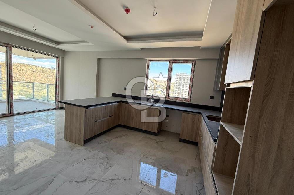 OVACIK MERKEZDE BULVAR ÜZERİ OTURUMA HAZIR 5+1 LÜX DAİRE