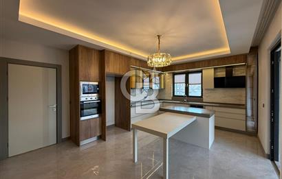 OVACIK MERKEZDE BULVAR ÜZERİ LÜX YAPILI NET 210 M2 4+1 DAİRE