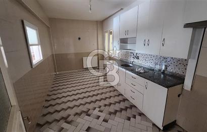 Karşıyaka Bahçelievlerde Çok Geniş Ferah Kiralık 4+1 Daire