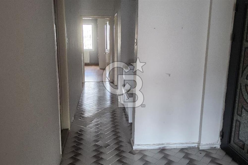 Karşıyaka Bahçelievlerde Çok Geniş Ferah Kiralık 4+1 Daire
