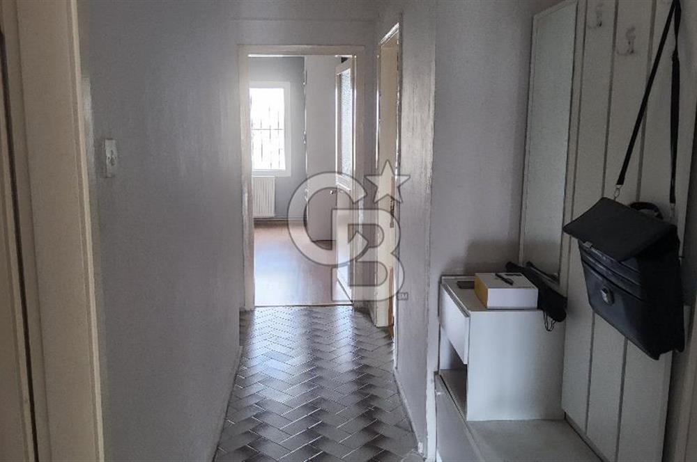 Karşıyaka Bahçelievlerde Çok Geniş Ferah Kiralık 4+1 Daire