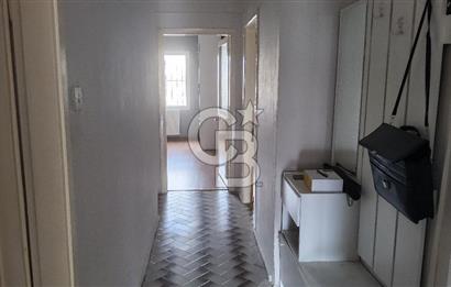 Karşıyaka Bahçelievlerde Çok Geniş Ferah Kiralık 4+1 Daire