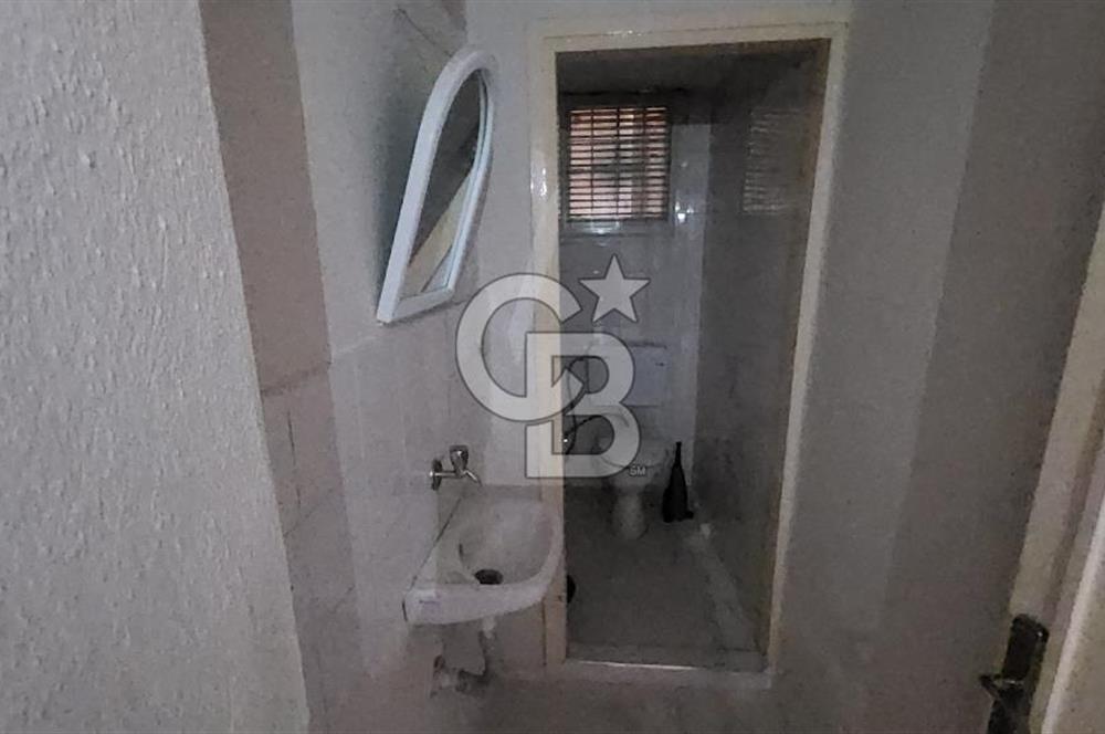 Karşıyaka Bahçelievlerde Çok Geniş Ferah Kiralık 4+1 Daire