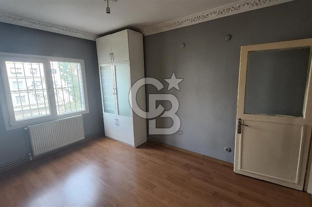 Karşıyaka Bahçelievlerde Çok Geniş Ferah Kiralık 4+1 Daire