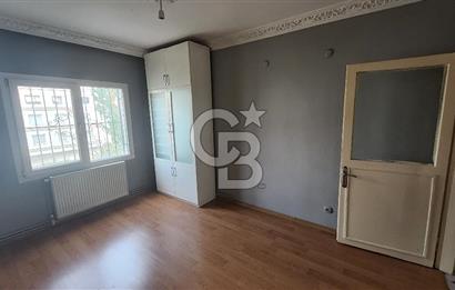Karşıyaka Bahçelievlerde Çok Geniş Ferah Kiralık 4+1 Daire