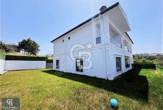 Geniş ve Ferah Yaşam Alanına Sahip 5+1 Lüks Villa