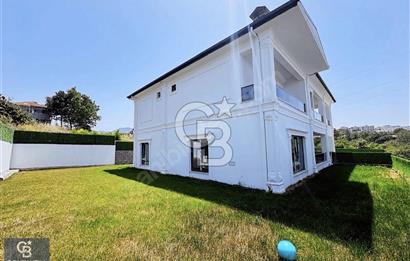 Geniş ve Ferah Yaşam Alanına Sahip 5+1 Lüks Villa