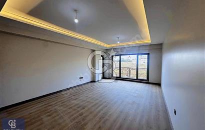 Havuzlu Sitede Geniş 3+1 Satılık Daire Mahall 2