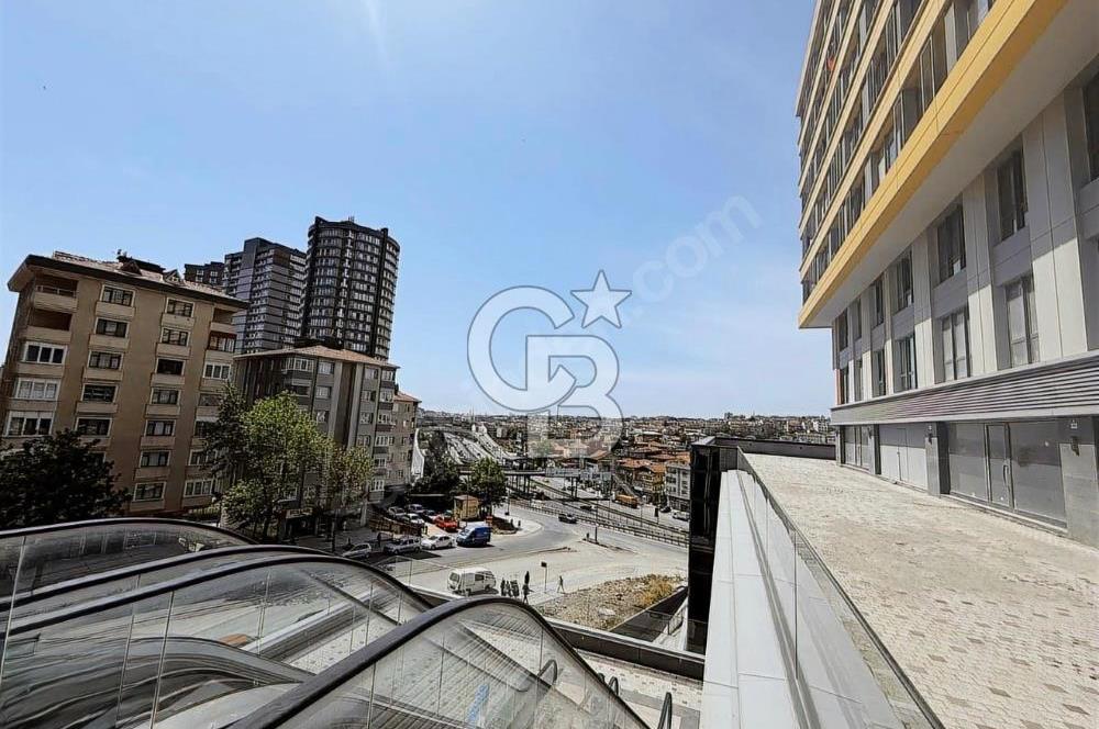 Evin Park Kadıköy Projesinde Prestijli Konumda Kiralık Dükkan
