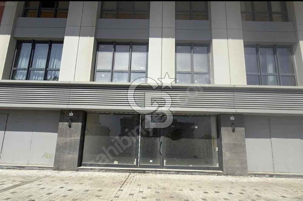 Evin Park Kadıköy Projesinde Prestijli Konumda Kiralık Dükkan