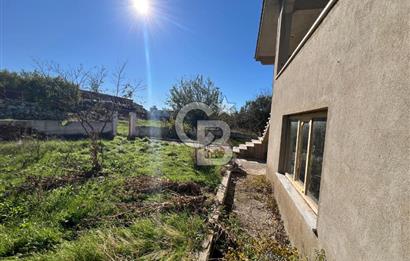 ÇANAKKALE TEVFİKİYE KÖYÜ MÜKEMMEL KONUMDA SATILIK EV VE ARSASI