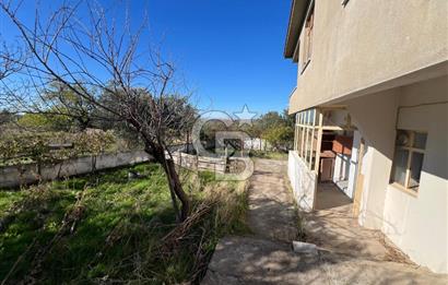 ÇANAKKALE TEVFİKİYE KÖYÜ MÜKEMMEL KONUMDA SATILIK EV VE ARSASI