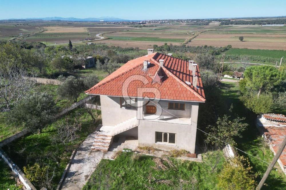 ÇANAKKALE TEVFİKİYE KÖYÜ MÜKEMMEL KONUMDA SATILIK EV VE ARSASI