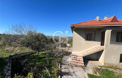 ÇANAKKALE TEVFİKİYE KÖYÜ MÜKEMMEL KONUMDA SATILIK EV VE ARSASI