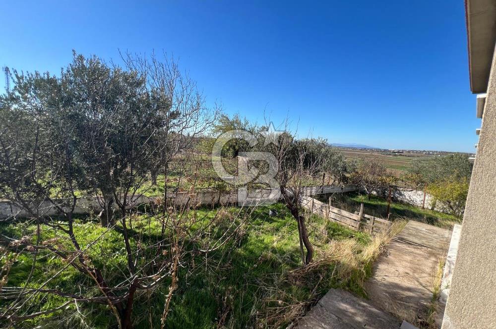 ÇANAKKALE TEVFİKİYE KÖYÜ MÜKEMMEL KONUMDA SATILIK EV VE ARSASI