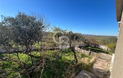 ÇANAKKALE TEVFİKİYE KÖYÜ MÜKEMMEL KONUMDA SATILIK EV VE ARSASI