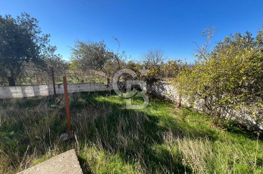 ÇANAKKALE TEVFİKİYE KÖYÜ MÜKEMMEL KONUMDA SATILIK EV VE ARSASI