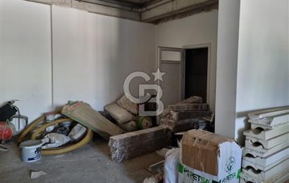 Bayraklı Emek Kubilay Caddesi Üzerin de 140m2 Satılık Dükkan